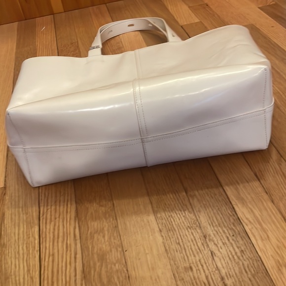 Kara patent leather tote - Picture 11 of 13